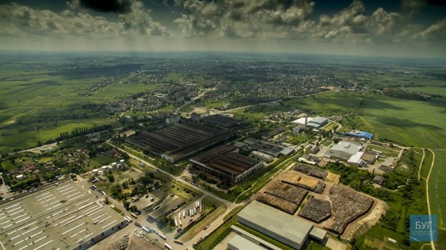 Показали розбудову заводу на Волині з висоти пташиного польоту. ВІДЕО