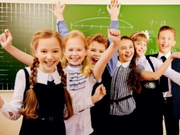 Скільки дітей в середньому навчаються в одному класі луцької школи