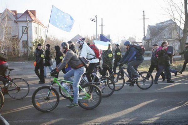 Автопробіг до Межигір'я. ФОТО