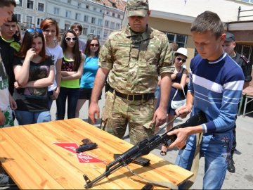 В Україні «декомунізують» шкільний предмет