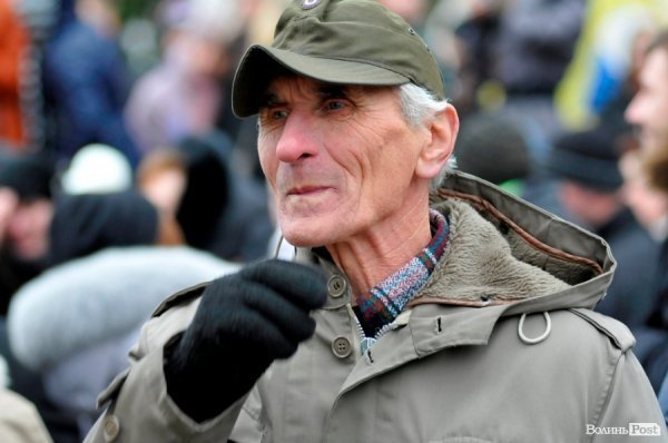 Віче на луцькому Майдані. ФОТО