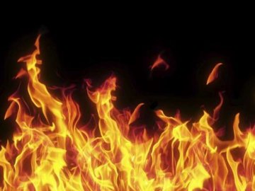 Під час пожежі у будинку волинянин обпік обличчя та руки