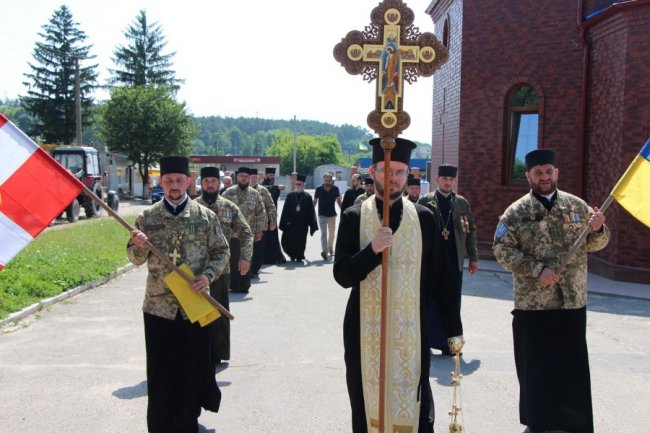 Митрополит з Константинополя помолився за загиблих Героїв-волинян у Гаразджі. ФОТО 