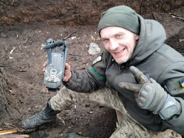 Волинський тероборонівець з автомата підстрелив дрон «вагнерівців» у зоні бойових дій