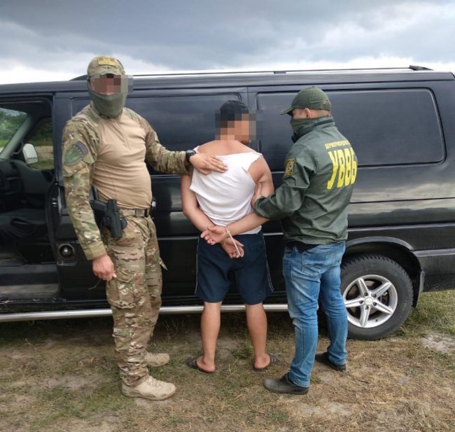 Волинянин «спалився», коли хотів за 200 доларів підкупити прикордонника. ФОТО. ВІДЕО