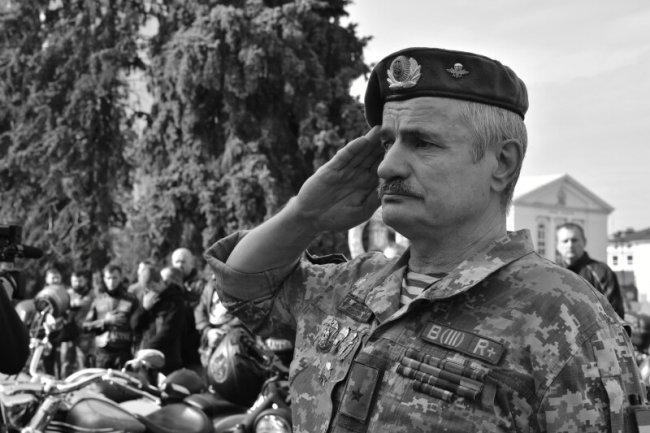 У Луцьку попрощалися із Героєм Олегом Струбіцьким