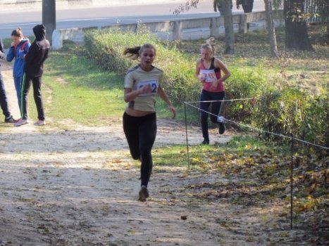 Спортсмени на складність траси не нарікають, хоча зауважують, що невеличкий підйом перед фінішом сплутує карти багатьом.