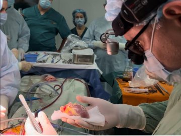 В Україні вперше пересадили серце шестирічній дитині