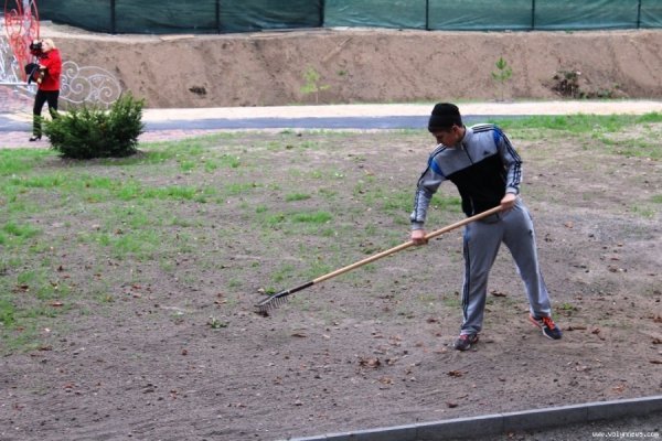 Як у Луцьку готуються відкрити Міст Закоханих. ФОТО