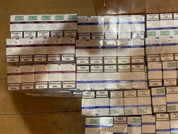 На Волині у потязі з рудою знайшли контрабандні сигарети. ФОТО