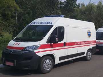 Волинь отримала три надсучасних «швидких» для транспортування хворих з важкою формою перебігу COVID-19. ФОТО