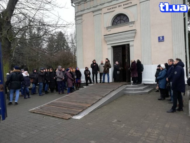 У Луцьку провели в останню путь атовця Сергія Денисюка. ФОТО