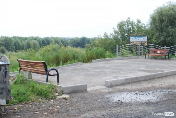 У Луцьку ремонтують туристичний оглядовий майданчик. ФОТО. ВІДЕО