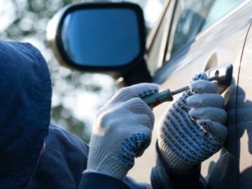 У Луцьку вночі вкрали автівку 