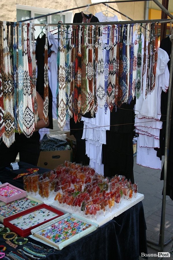 У Луцьку продовжується «Мистецька вулиця». ФОТО