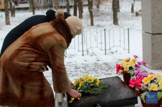 Пам’ять не згасає: у Володимирі вшанували ліквідаторів аварії на ЧАЕС. ФОТО