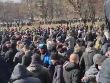У Запоріжжі – тисячі охочих вступити в ряди тероборони
