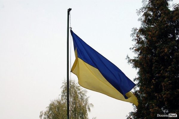 Луцькі депутати Яручик і Ткачук вітали першачків із Днем знань. ФОТО*