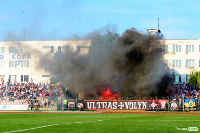 «Волинь» – «Карпати»: великий фотозвіт із нашумілого матчу