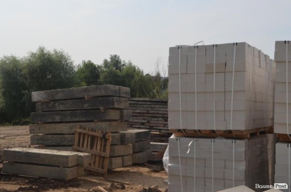 В затишному районі Луцька зводять сучасний житловий комплекс