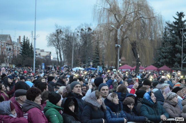 Повстанські пісні, зізнання в любові і до чого тут ва(Зе)лін: як на Волинь Порошенко приїздив. ФОТОРЕПОРТАЖ