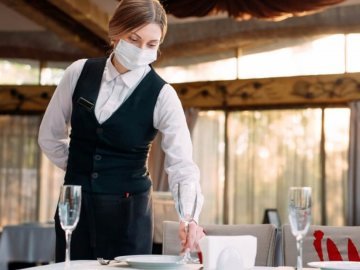 Як повинні працювати кафе і ресторани Луцька під час карантину. ПРАВИЛА