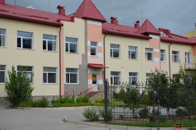 «Ні грошей, ні школи, ні дороги»: розповіли, чому 27 школа не готова до здачі