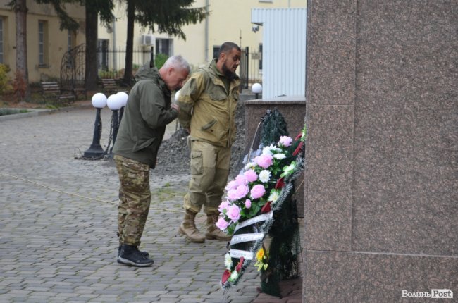 «Він захищав не лише свою сім‘ю»: у Луцьку попрощалися з Героєм. ФОТОРЕПОРТАЖ