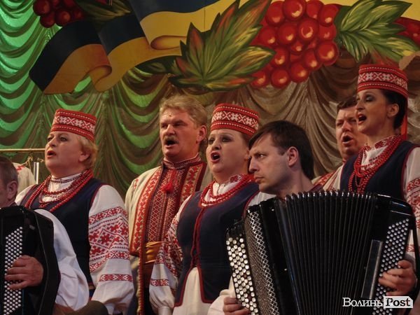 У Луцьку відзначають День Конституції. ФОТО