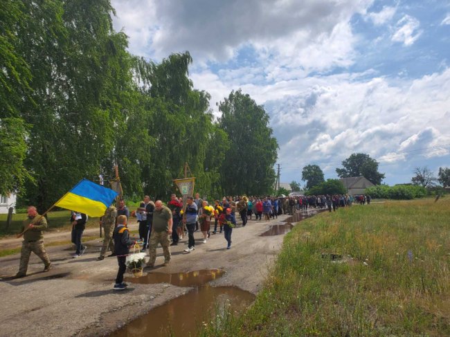 Життя згасло після важких поранень та складних операцій: на Волині попрощалися із Героєм Русланом Йоржем