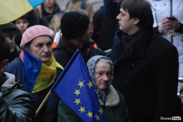 У Луцьку на День закоханих пікетували міліцію і прокуратуру. ФОТО