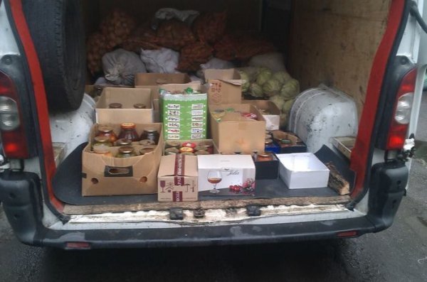 Директор Маневицької школи передав бійцям допомогу. ФОТО