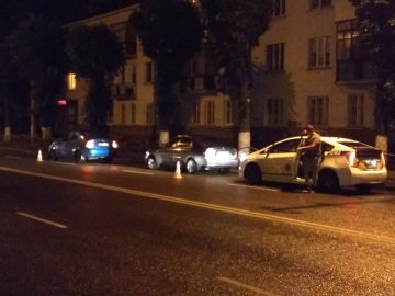 Аварія в Луцьку: Volkswagen стукнув таксі та втік 