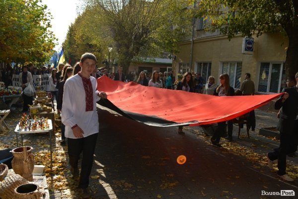 Марш героїв у Луцьку. ФОТО. ВІДЕО