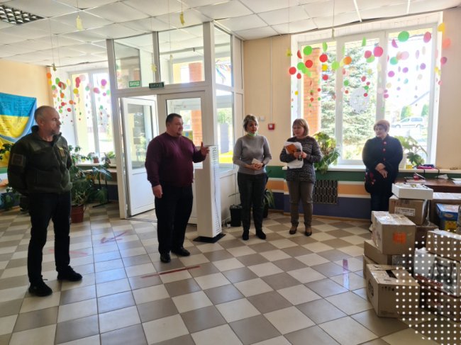 Школярі Лищенського ліцею передали на Схід гостинці для військових