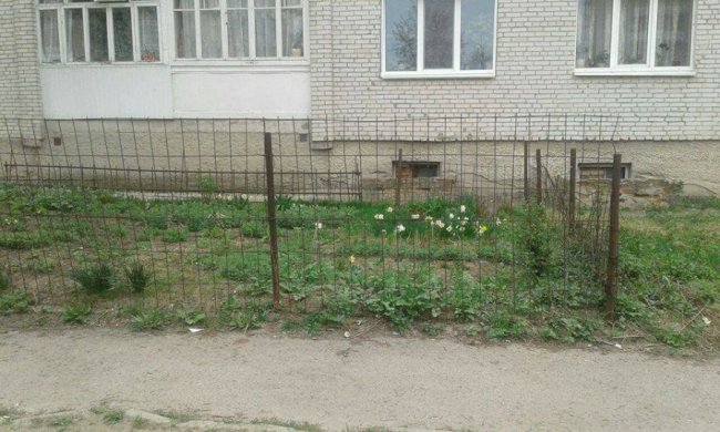 «Ці дії скоїли не працівники департаменту», – муніципали про зруйнований дитячий майданчик