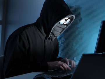 Поліція затримала українського хакера, який обчистив мешканців США і Канади
