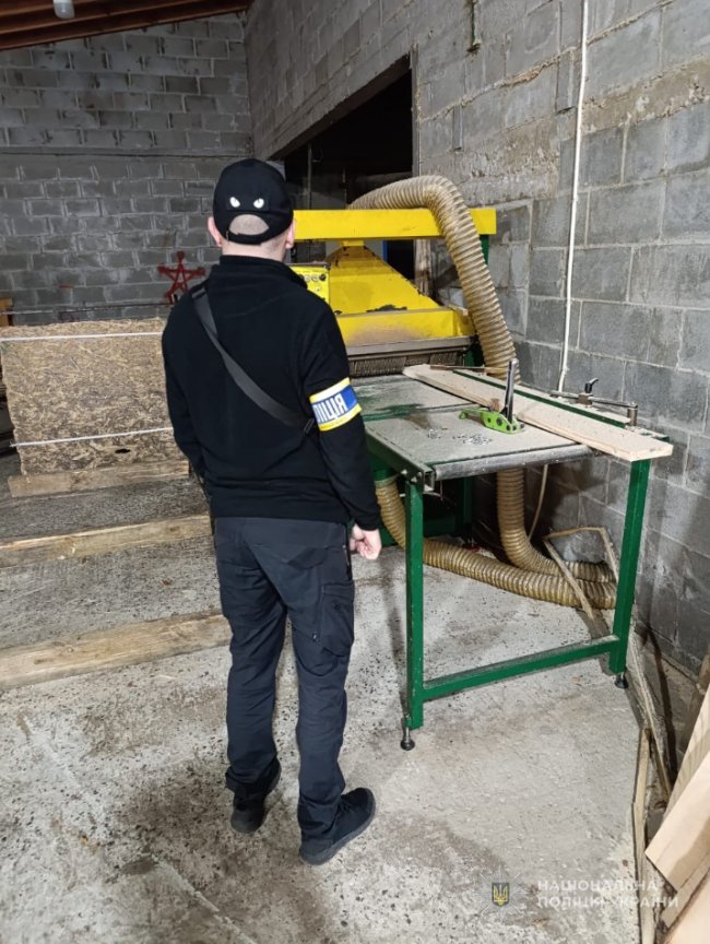 На Волині троє чоловіків вирубували ліс та продавали його