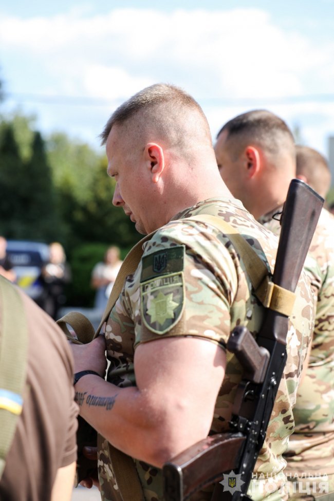 Чергова ротація: волинські поліцейські вирушили у зону бойових дій, щоб нищити ворога