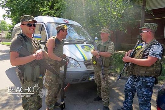 Як волинські міліціонери несуть службу у Красноармійську. ФОТО