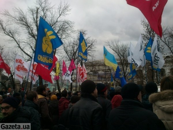 У Києві біля Гостиного двору відбувається мітинг. ФОТО. ВІДЕО