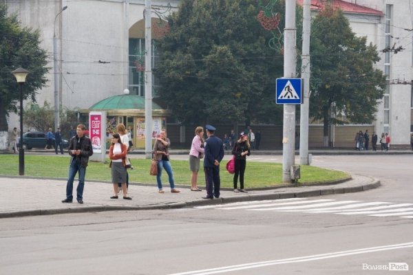 Янукович у Луцьку: засилля міліції і величезні затори. ФОТО