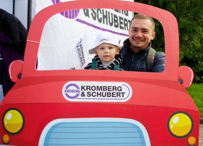 «Набираємо обертів»: чому працівники «Кромберг енд Шуберт Україна Лу» вийшли у центр Луцька з наметом*