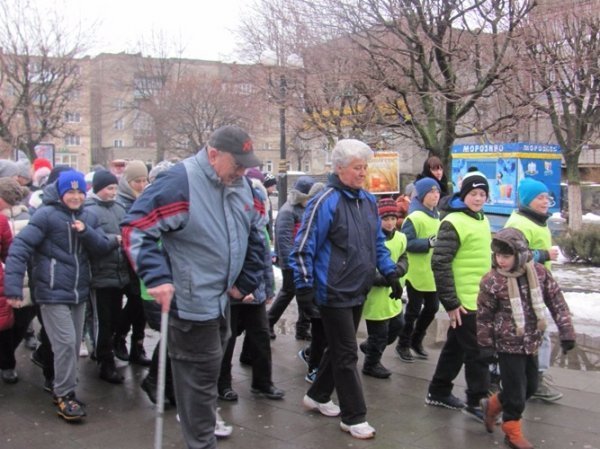 Вулицями Ковеля пройшов легендарний марафонець. ФОТО