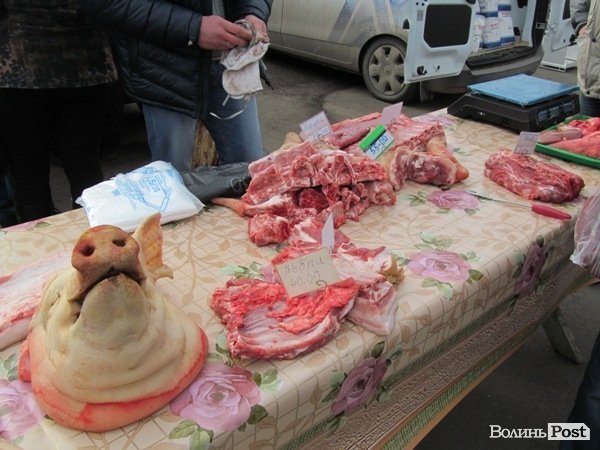 У Луцьку фірма замість новорічного корпоративу збирає гроші на АТО. ФОТО 