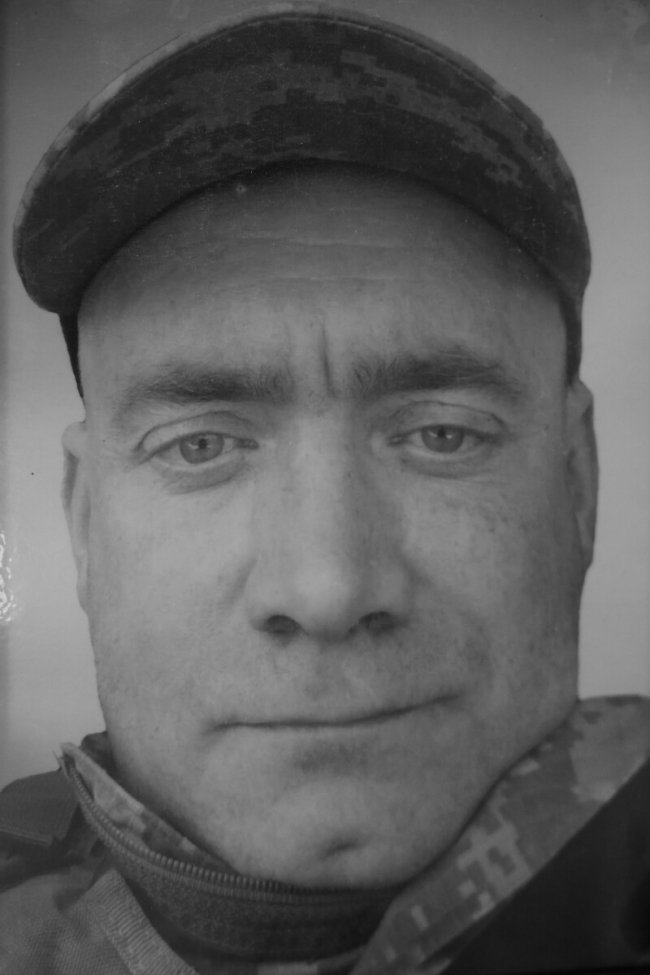 Лучани віддали останню шану полеглому на війні земляку