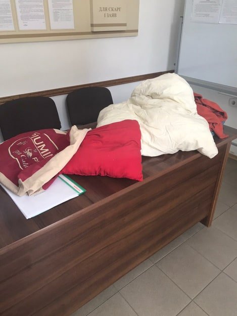 Підозрілий пакунок у прокуратурі Волині залишила скандальна активістка