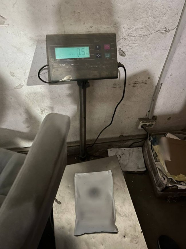 На Волині «на гарячому» затримали 19-річного «серійного» наркодилера. ФОТО