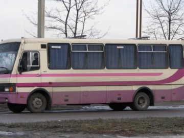В автобусі «Луцьк – Нововолинськ» прогинається підлога. ВІДЕО 