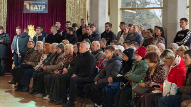 У Волинському драмтеатрі показали виставу про історію та силу української мови